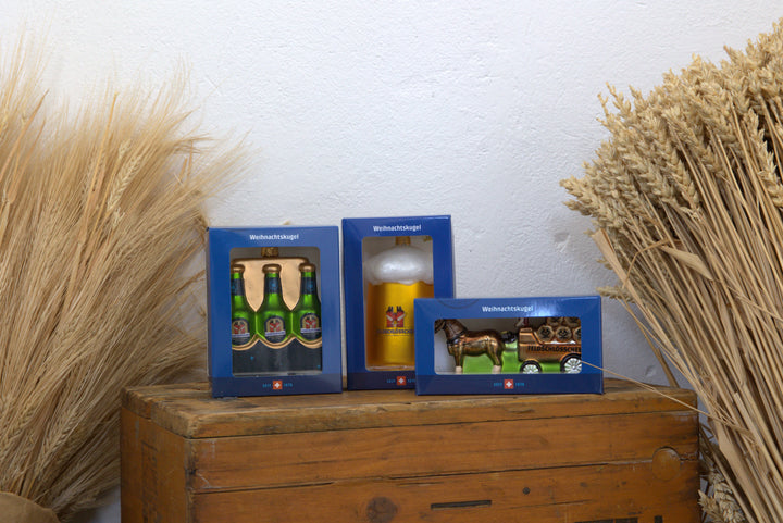 Feldschlösschen Weihnachtskugel 3er Set bestehend aus "Sechsspänner, Bierharasse und Bierglas"